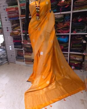 Dola Silk Benarasi Saree With Peacock Buta