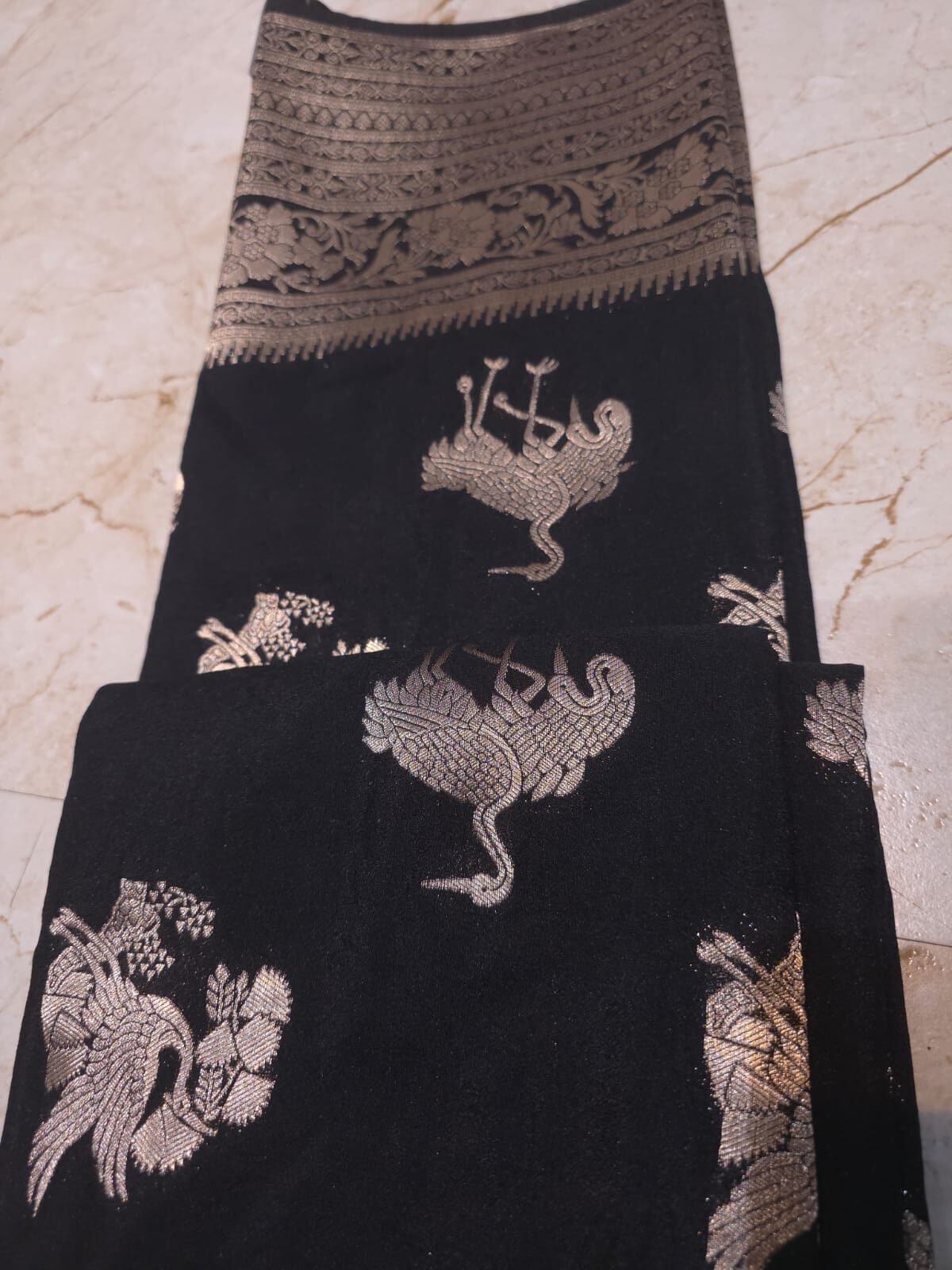Semi Khaddi Saree - Image 3