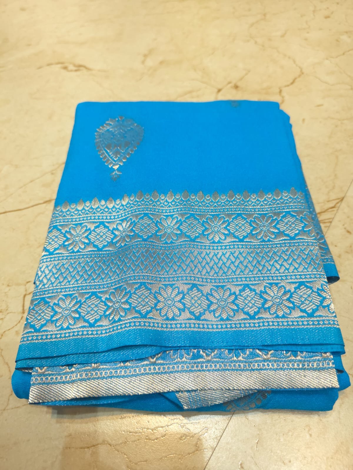 Semi Khaddi Saree - Image 2