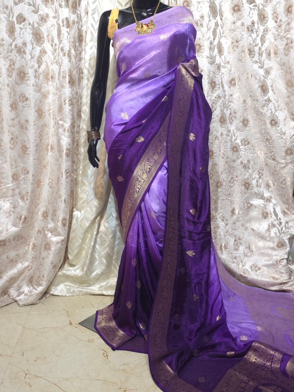 Tie and Dye Dola Benarasi Saree