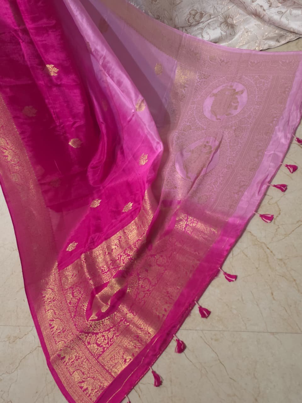 Tie and Dye Dola Benarasi Saree - Image 2
