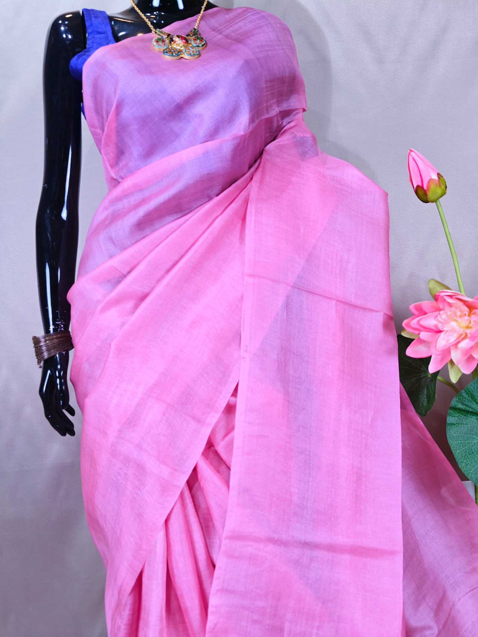 Plain Body Tussar Saree - Image 2