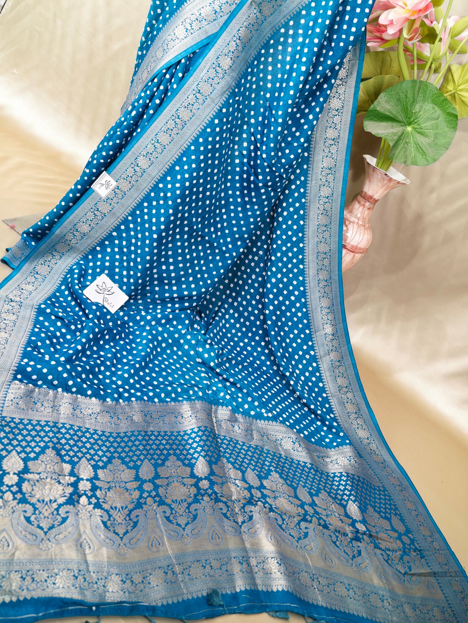 Dola Bandhni Saree - Image 3