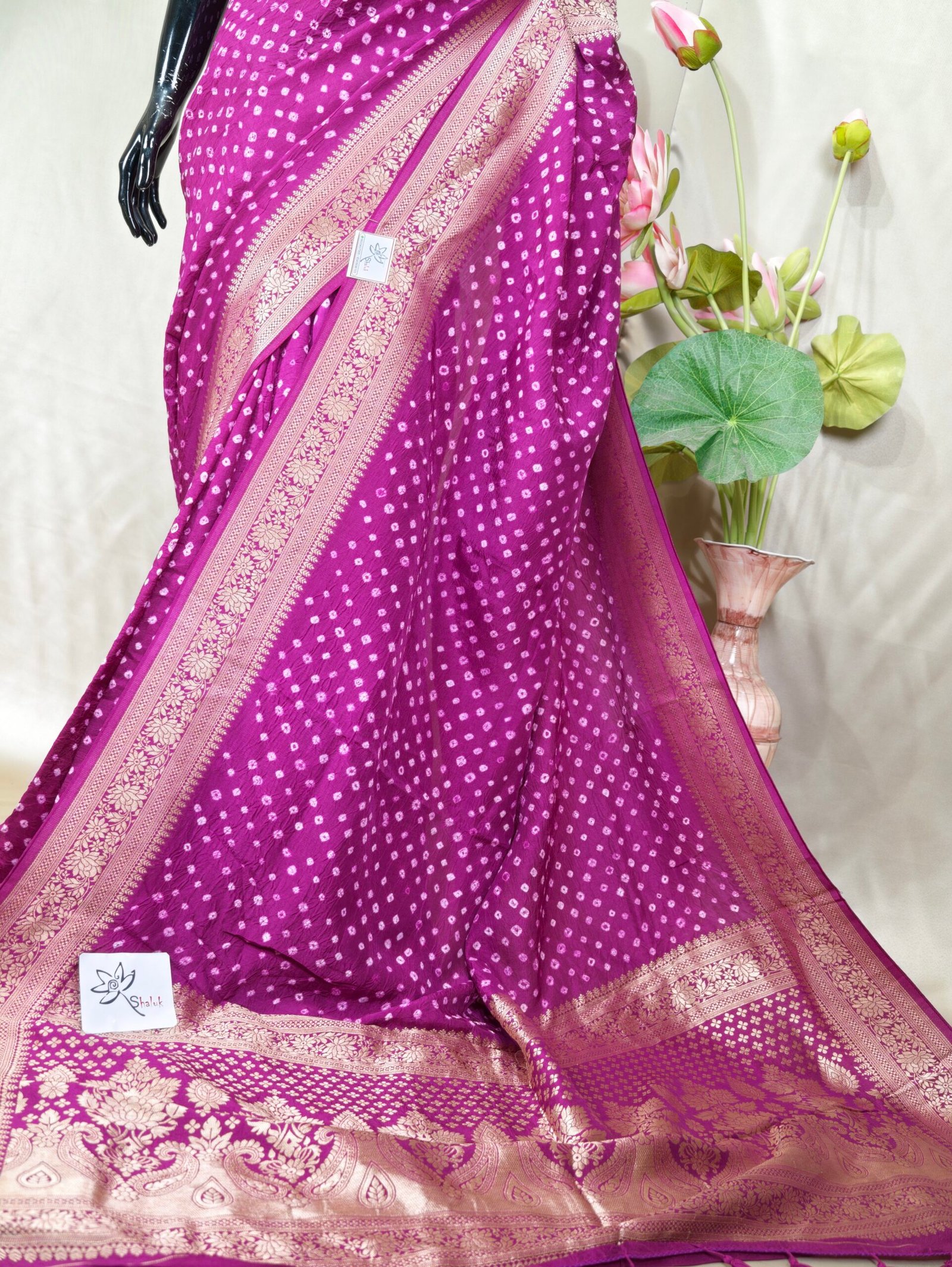 Dola Bandhni Saree - Image 3