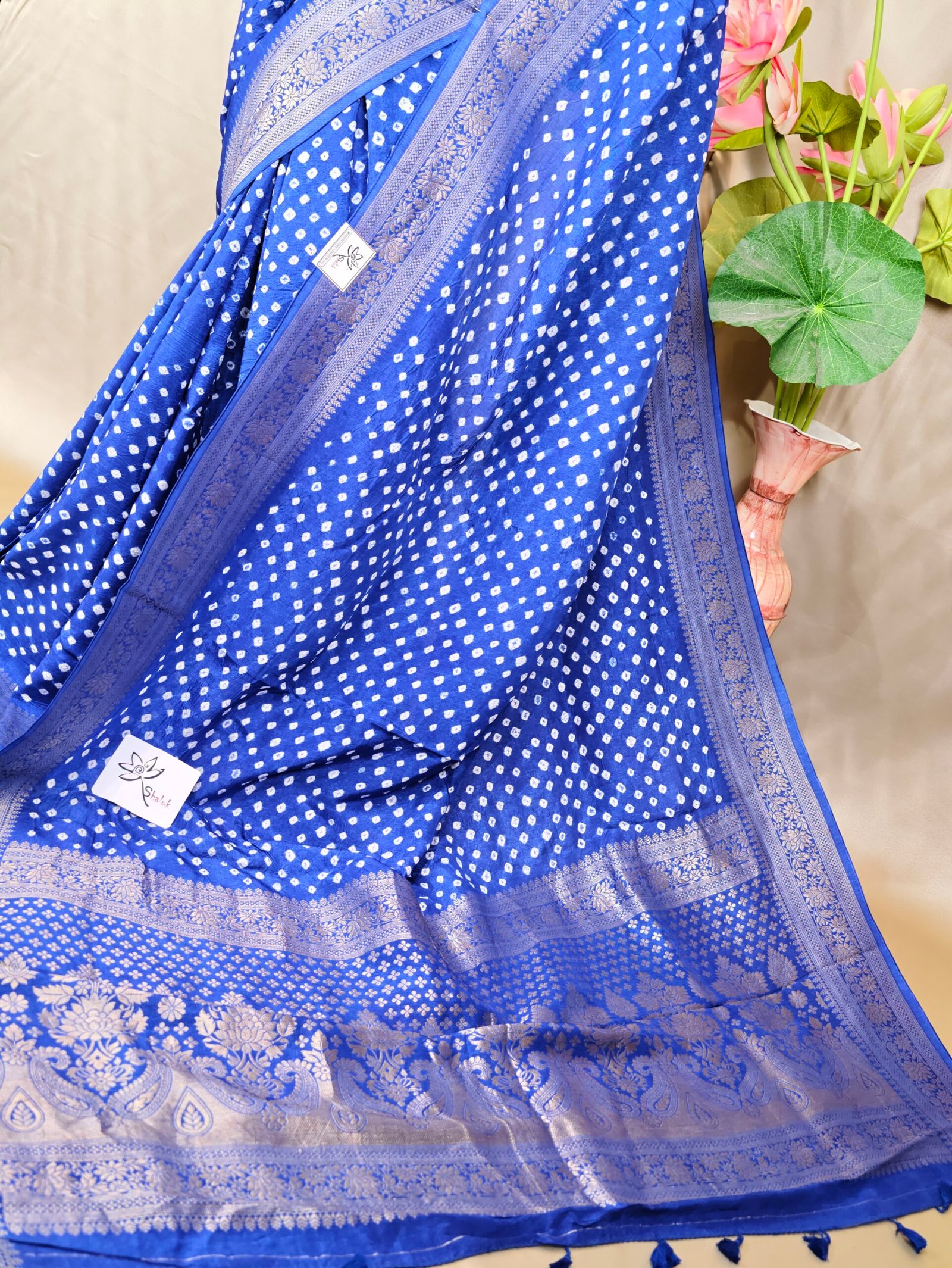 Dola Bandhni Saree - Image 3