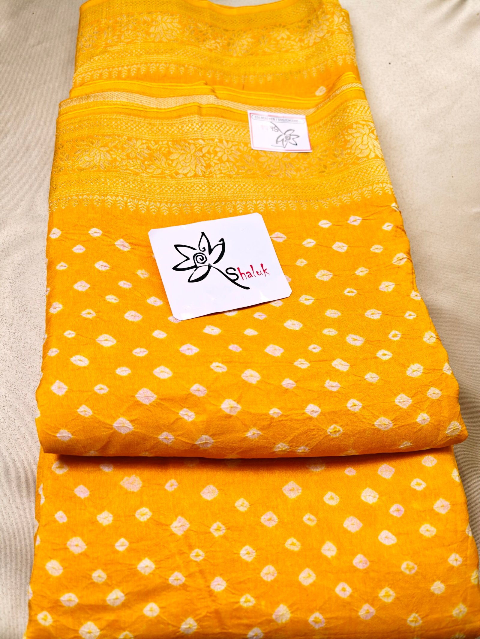 Dola Bandhni Saree - Image 4