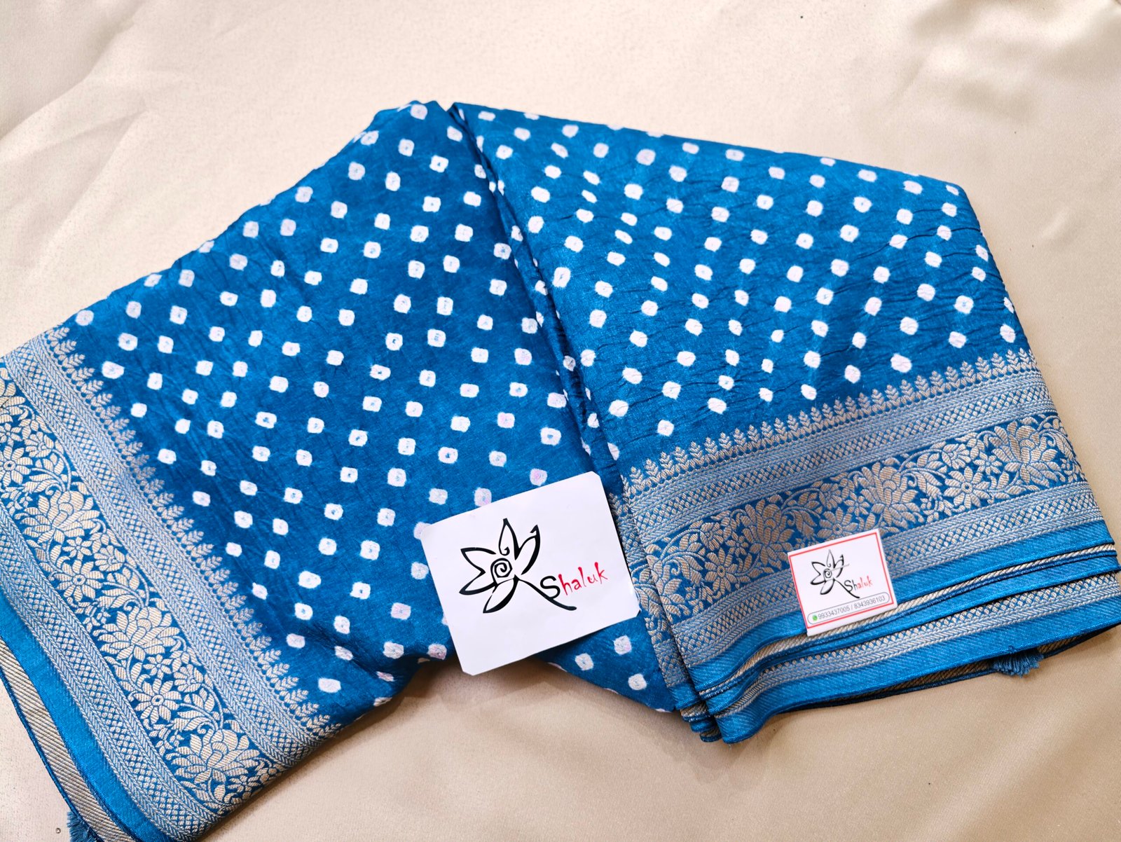 Dola Bandhni Saree - Image 4