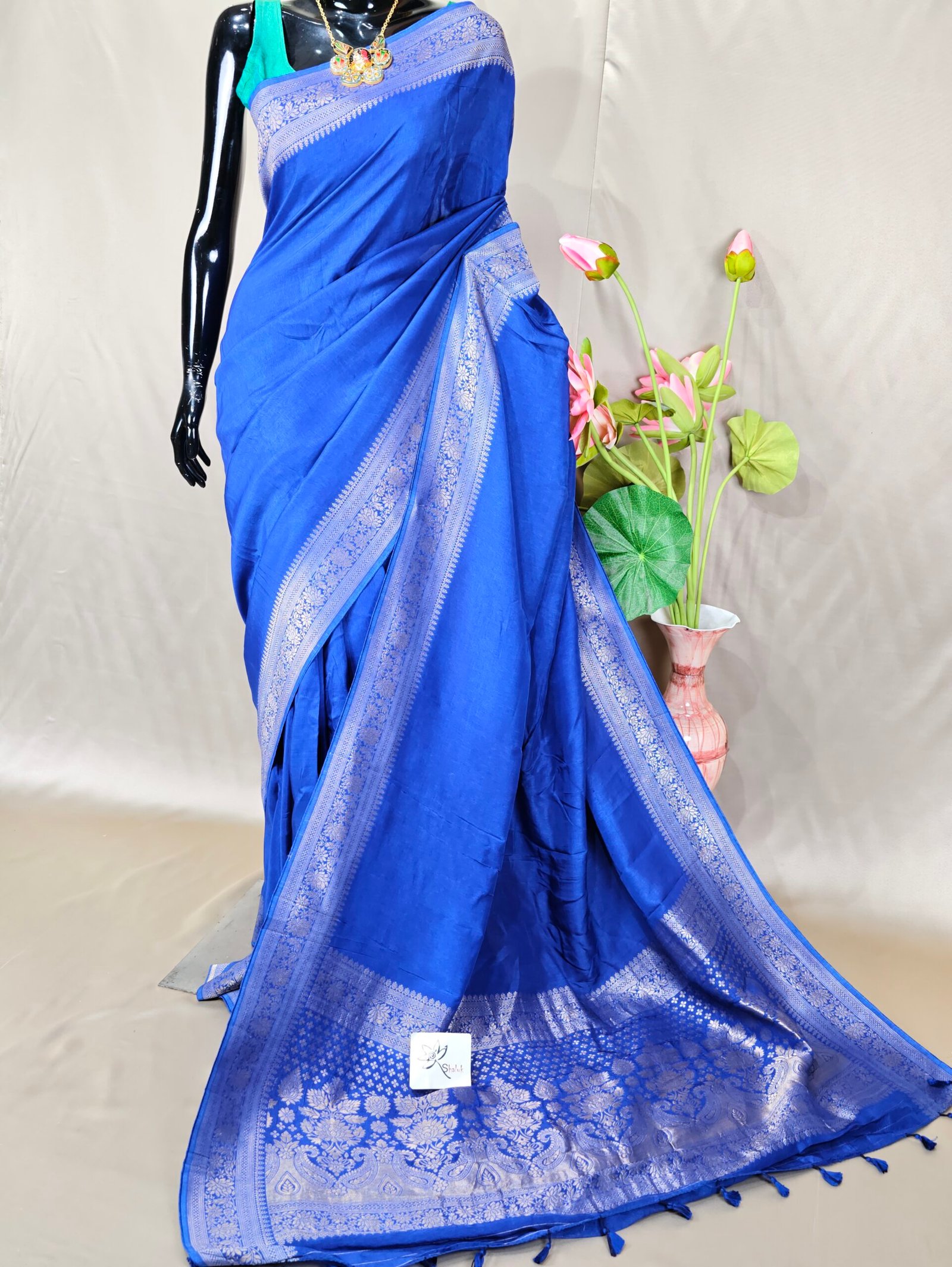 Plain Body Dola Benarasi