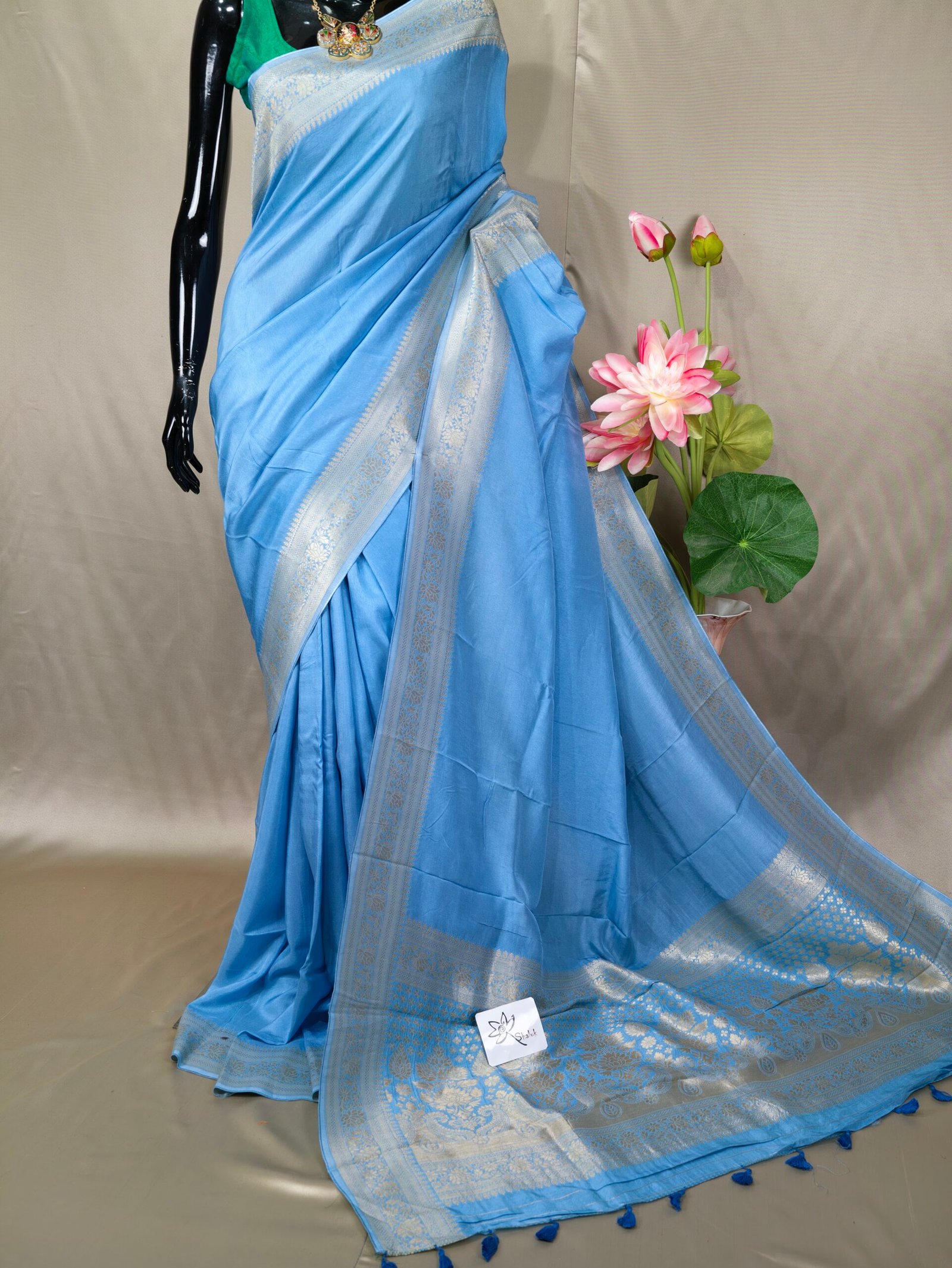 Plain Body Dola Benarasi