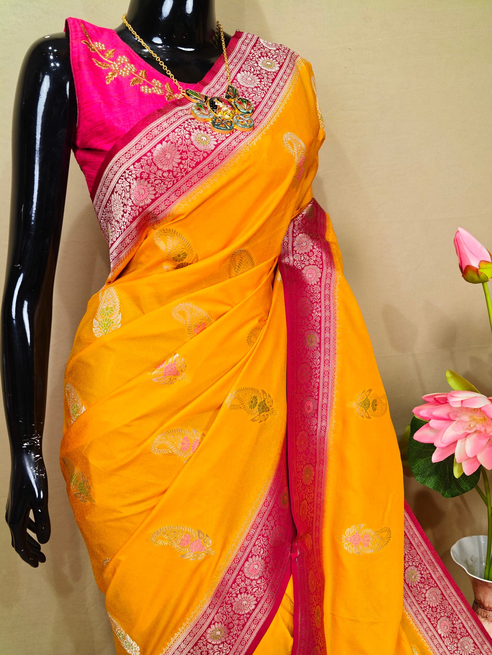 Crepe Khaddi Saree - Image 2