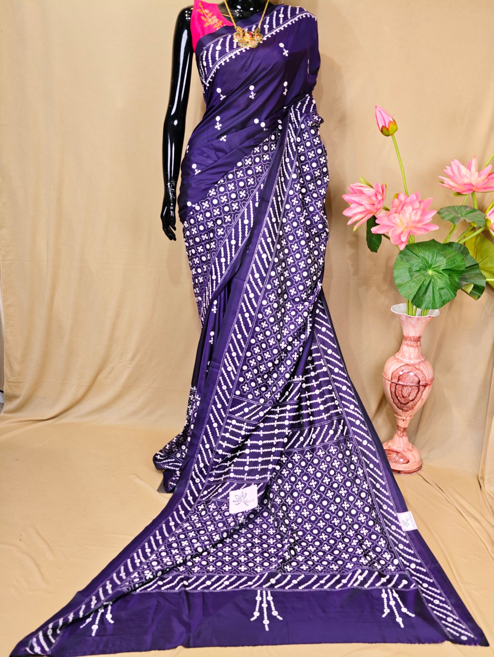 Mirror Gujrati Saree