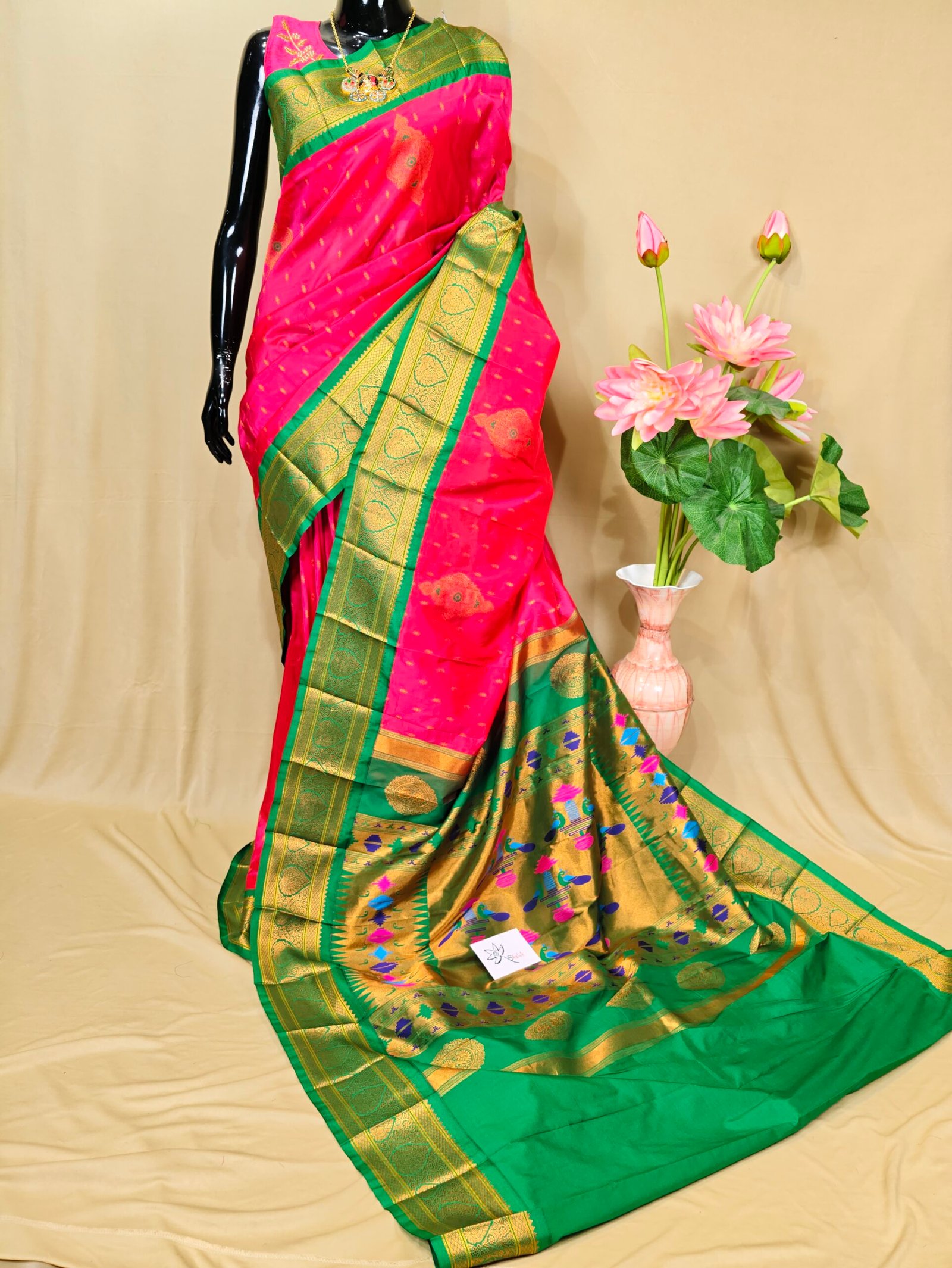 Kadiyal Paithani